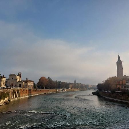 ヴェローナDreaming Adige Riverアパートメント エクステリア 写真